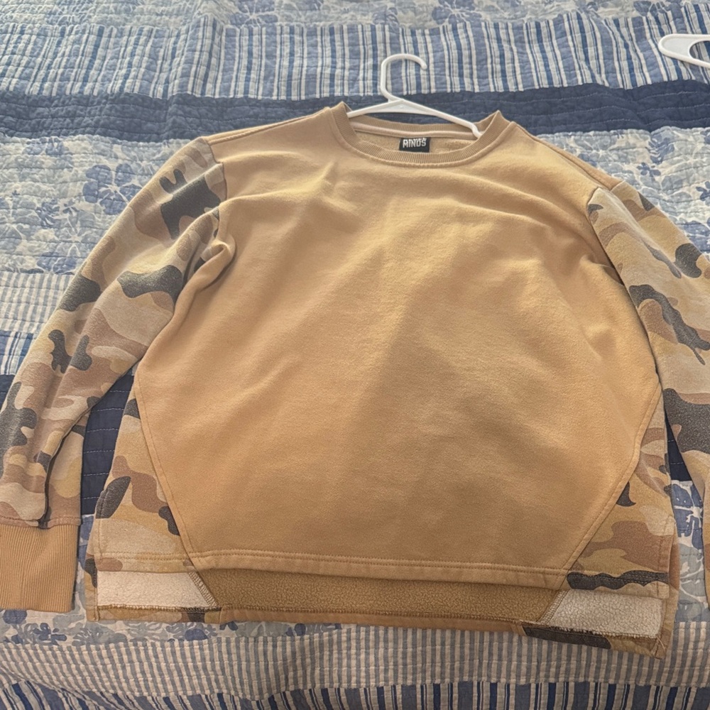 RINDO Men's Camel Camouflage Sleeve Crewneck Sweater
